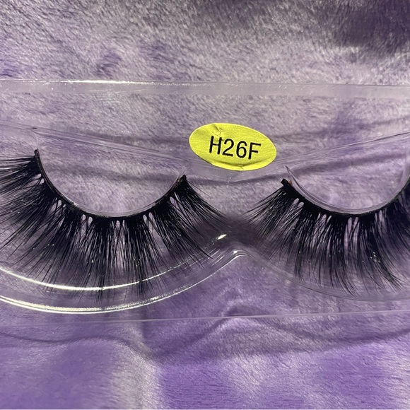 H26F mink lashes - Picture 3 of 3